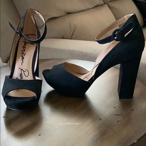 Block heel platform sandals.